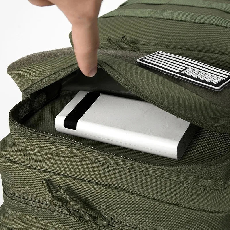 Mochila tactica verde 45L con compartimento acolchado para laptop y ordenador portatil MOLLE